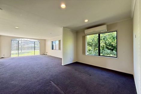 Photo of property in 5 Pittville Place, Henderson, Auckland, 0612
