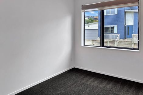 Photo of property in 62 Spenmoor Street, Newlands, Wellington, 6037