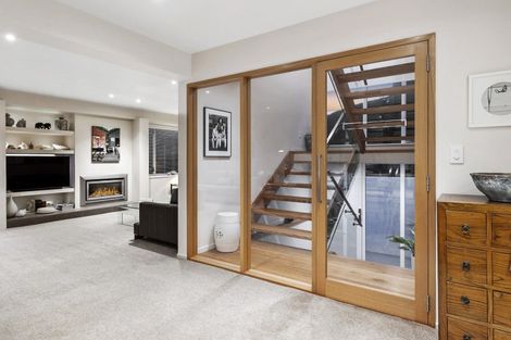 Photo of property in 34 Marine Parade, Macandrew Bay, Dunedin, 9014