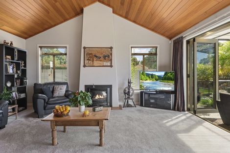 Photo of property in 2 Riverstone Drive, Welcome Bay, Tauranga, 3112