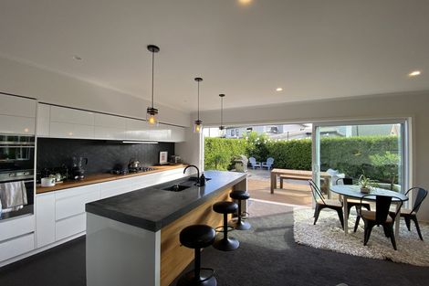 Photo of property in 9 Salisbury Avenue, Terrace End, Palmerston North, 4410