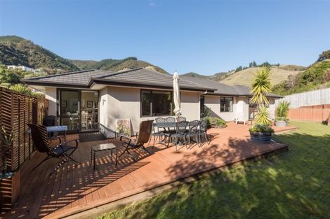 Photo of property in 21 Frenchay Drive, Atawhai, Nelson, 7010