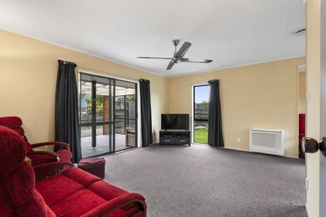 Photo of property in 12 Mansell Crescent, Bulls, 4818