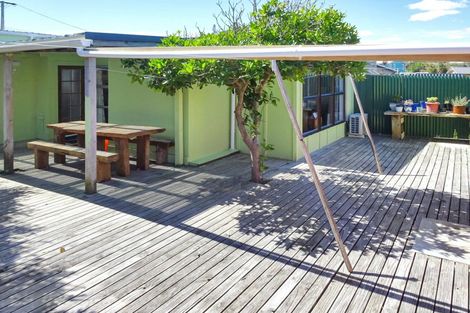 Photo of property in 15 Rangitane Street, Himatangi Beach, Foxton, 4891