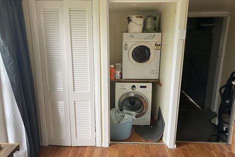 Photo of property in 11 Preston Street, Eltham, 4322