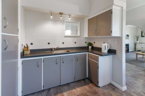 Photo of property in 2 Taupata Street, Castlecliff, Whanganui, 4501