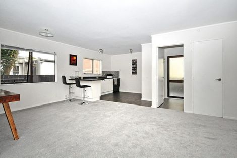 Photo of property in 2/31 Halsey Road, Manurewa, Auckland, 2102