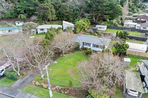 Photo of property in 4 Dover Road, Wainuiomata, Lower Hutt, 5014