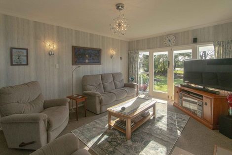 Photo of property in 166 Mill Road, Clive, 4180