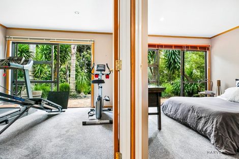 Photo of property in 91 Avonleigh Road, Green Bay, Auckland, 0604