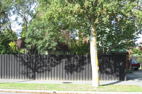 Photo of property in 2/35 Solway Avenue, Ilam, Christchurch, 8041