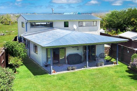 Photo of property in 16 Coates Street, Westport, 7825