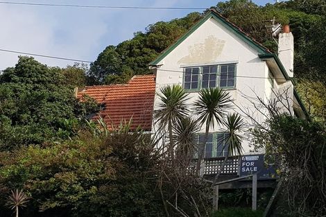 Photo of property in 44 Queens Drive, Lyall Bay, Wellington, 6022