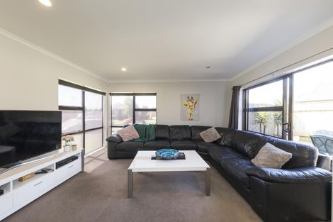 Photo of property in 62 Branigan Parade, Kelvin Grove, Palmerston North, 4414
