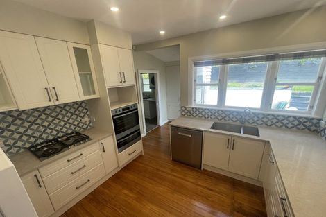 Photo of property in 28 Izard Road, Khandallah, Wellington, 6035