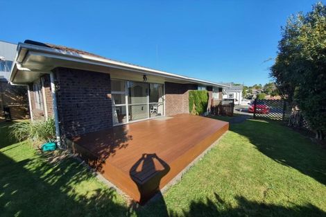 Photo of property in 2/23 South Street, Papakura, 2110