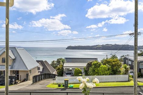 Photo of property in 2 Melandra Road, Stanmore Bay, Whangaparaoa, 0932