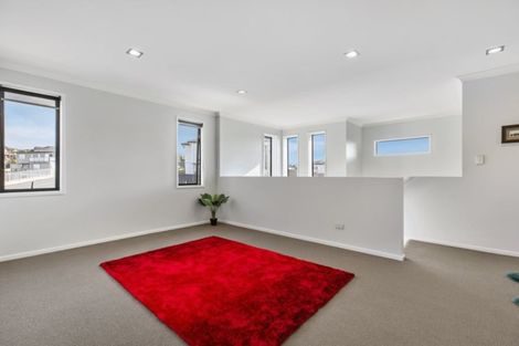 Photo of property in 34 Manhattan Rise, Orewa, 0931