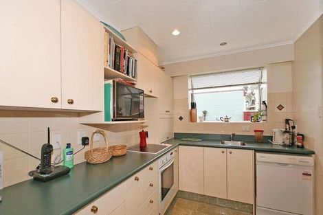 Photo of property in 2/964 High Street, Avalon, Lower Hutt, 5011