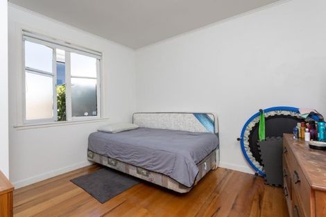 Photo of property in 126 Archibald Road, Kelston, Auckland, 0602