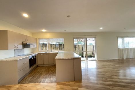 Photo of property in 14a Cypress Place, Sunnynook, Auckland, 0620