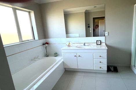 Photo of property in 21 Empress Place, Halswell, Christchurch, 8025