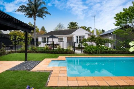 Photo of property in 11 Simla Avenue, Havelock North, 4130