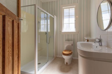 Photo of property in 49 Waverley Street, Waipawa, 4210