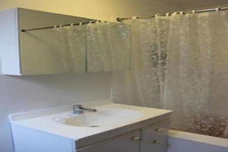 Photo of property in 204 Sutherland Road, Lyall Bay, Wellington, 6022