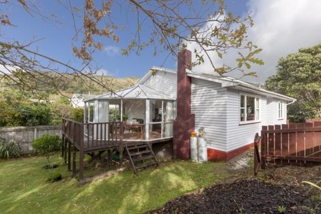 Photo of property in 21 Ocean Road, Paekakariki, 5034