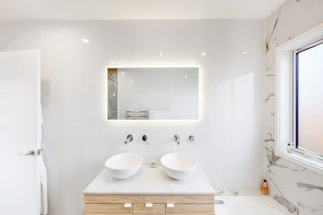 Photo of property in 9 Birkhall Grove, Strathmore Park, Wellington, 6022