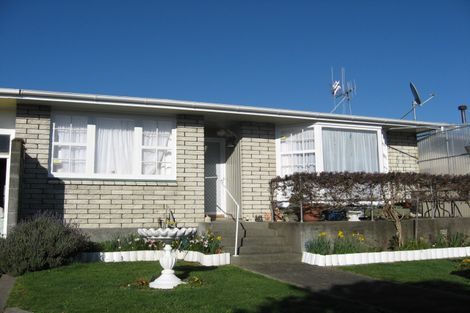 Photo of property in 3 Merton Place, Levin, 5510