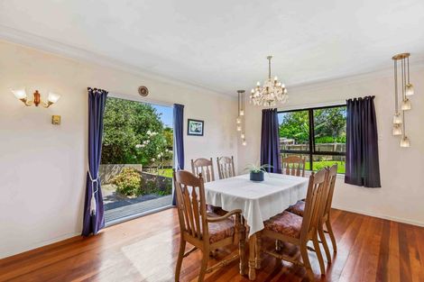 Photo of property in 35 Yeovil Road, Te Atatu Peninsula, Auckland, 0610