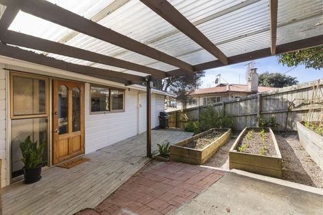 Photo of property in 175a Mokoia Road, Birkenhead, Auckland, 0626