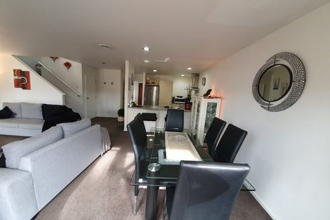 Photo of property in 8/18 Pannill Place, Oteha, Auckland, 0632