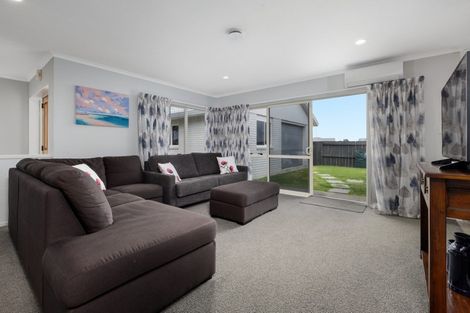 Photo of property in 781 Grenada Street, Papamoa Beach, Papamoa, 3118