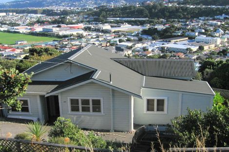 Photo of property in 107 Nevay Road, Miramar, Wellington, 6022