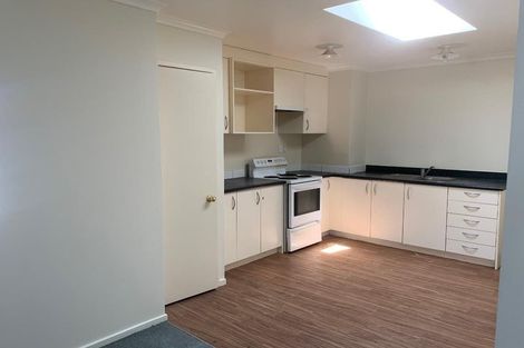 Photo of property in 2a Snead Place, Hamilton East, Hamilton, 3216