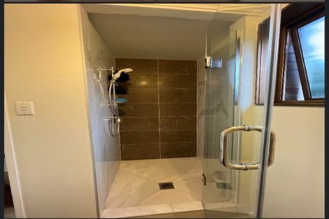 Photo of property in 42 Compton Street, Hillcrest, Auckland, 0627