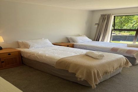 Photo of property in 16 Argyle Place, Arrowtown, 9302