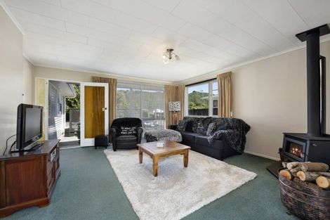 Photo of property in 14 Roband Crescent, Brown Owl, Upper Hutt, 5018