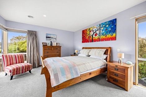 Photo of property in 32 Penryn Drive, Camborne, Porirua, 5026