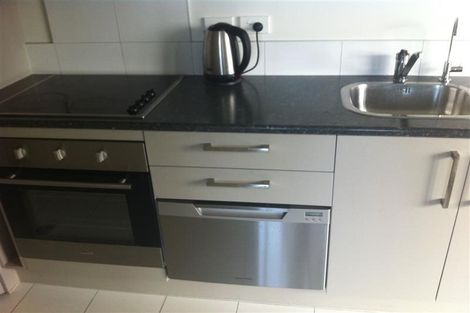 Photo of property in 8/37 Waipa Street, Birkenhead, Auckland, 0626