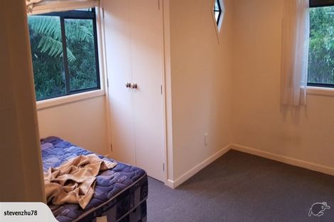 Photo of property in 152a Newlands Road, Newlands, Wellington, 6037