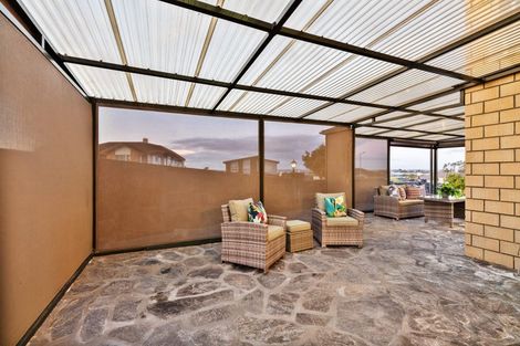 Photo of property in 2 Platinum Rise, Ranui, Auckland, 0612