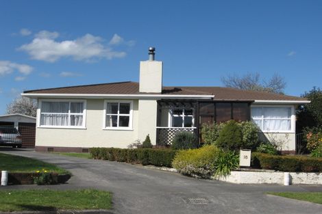 Photo of property in 18 Ilford Place, Awapuni, Palmerston North, 4412