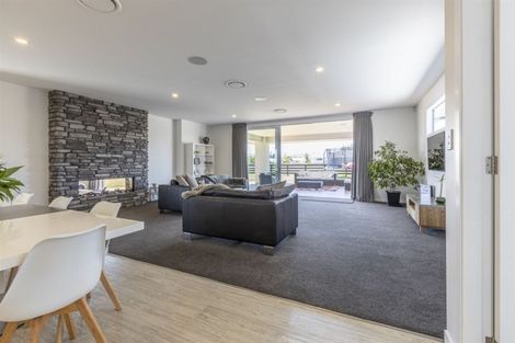 Photo of property in 33 Hartwell Drive, Kelvin Grove, Palmerston North, 4470