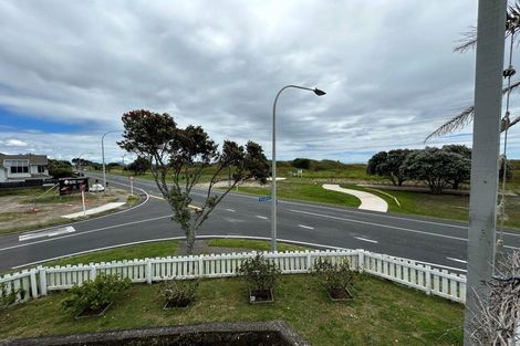 Photo of property in 654 Papamoa Beach Road, Papamoa Beach, Papamoa, 3118