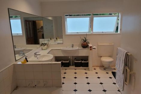 Photo of property in 5 Rutland Road, Stanley Point, Auckland, 0624