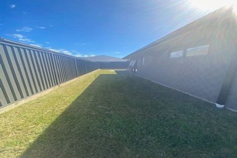 Photo of property in 72 Tabraham Crescent, Pyes Pa, Tauranga, 3112